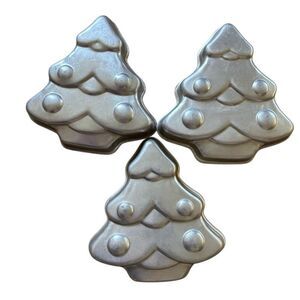 3 Christmas Tree 9”x9” Cake Pans